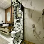 Villa Annabell1 With Swimming Pool And Jacuzzi, 3 Floors