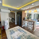 Villa Annabell1 With Swimming Pool And Jacuzzi, 3 Floors
