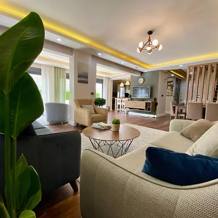 Villa Annabell1 With Swimming Pool And Jacuzzi, 3 Floors *