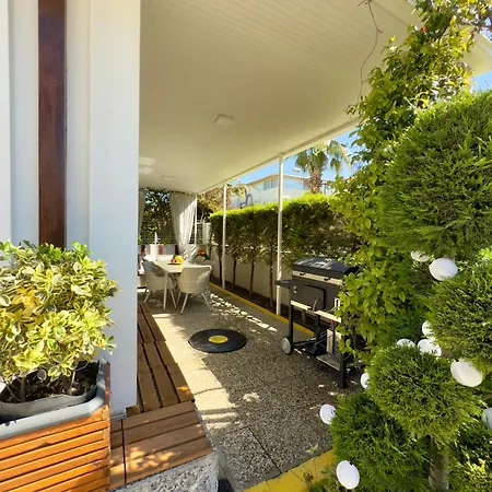 Annabell1 With Swimming Pool And Jacuzzi, 3 Floors וילה באלאק