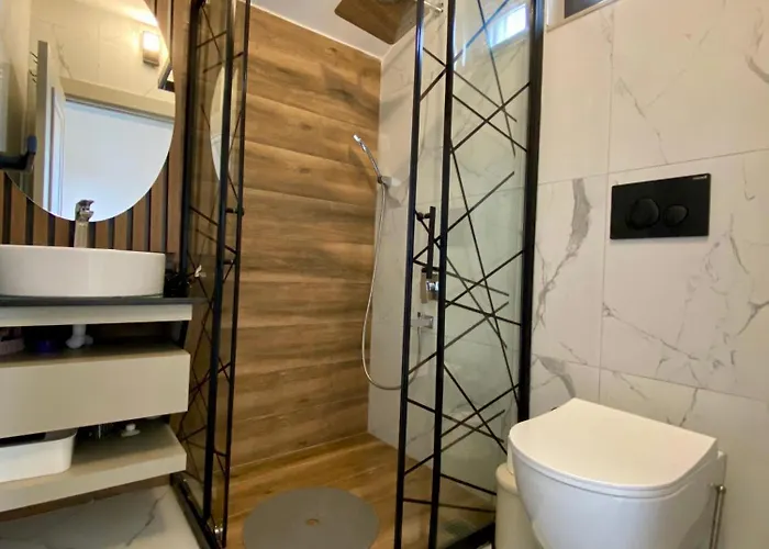 Vilă Annabell1 With Swimming Pool And Jacuzzi, 3 Floors