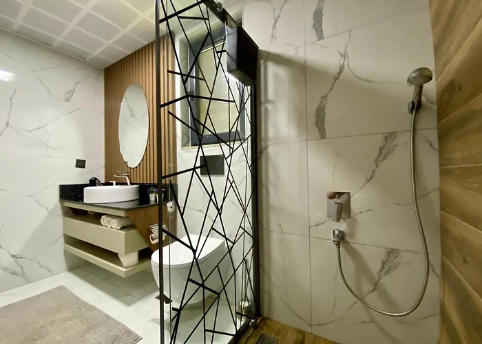 Willa Annabell1 With Swimming Pool And Jacuzzi, 3 Floors