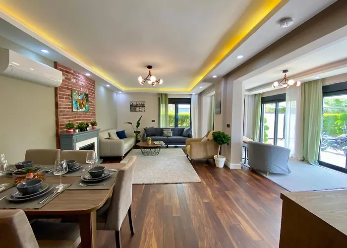 Willa Annabell1 With Swimming Pool And Jacuzzi, 3 Floors