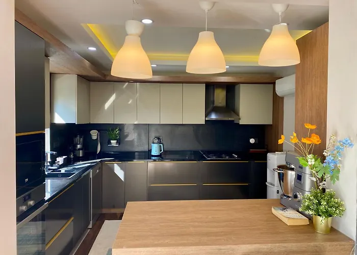 Annabell1 With Swimming Pool And Jacuzzi, 3 Floors