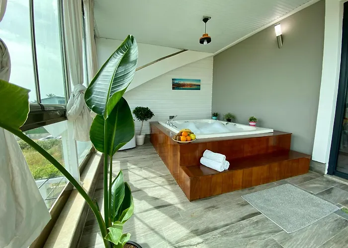 Willa Annabell1 With Swimming Pool And Jacuzzi, 3 Floors