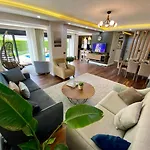 Annabell1 With Swimming Pool And Jacuzzi, 3 Floors
