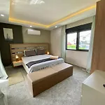 Villa Annabell1 With Swimming Pool And Jacuzzi, 3 Floors