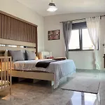 Villa Annabell1 With Swimming Pool And Jacuzzi, 3 Floors
