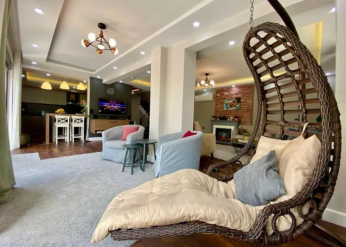 וילה Annabell1 With Swimming Pool And Jacuzzi, 3 Floors באלאק